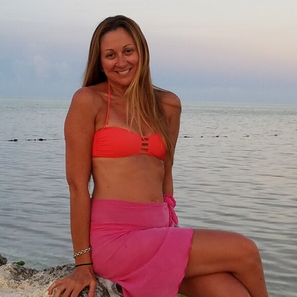 Meet your Posher, Daniela - Picture 7 of 16